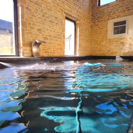 L'atypique - Piscine Chauffee - Maison En Pierre - Espaces Insolites * Floing